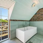 Stella - 700m From The Sea By Interhome *